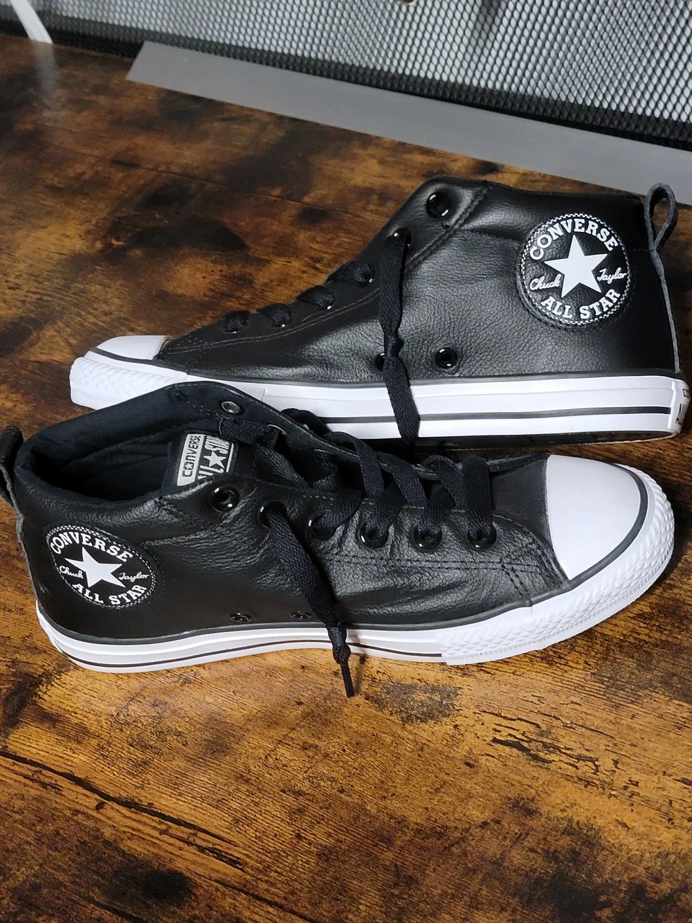 Converse All Star Chuck Taylor high Tops In Black and White Leather